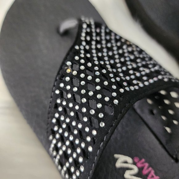 Black Sketchers Sandals Flip Flops - Picture 2 of 5